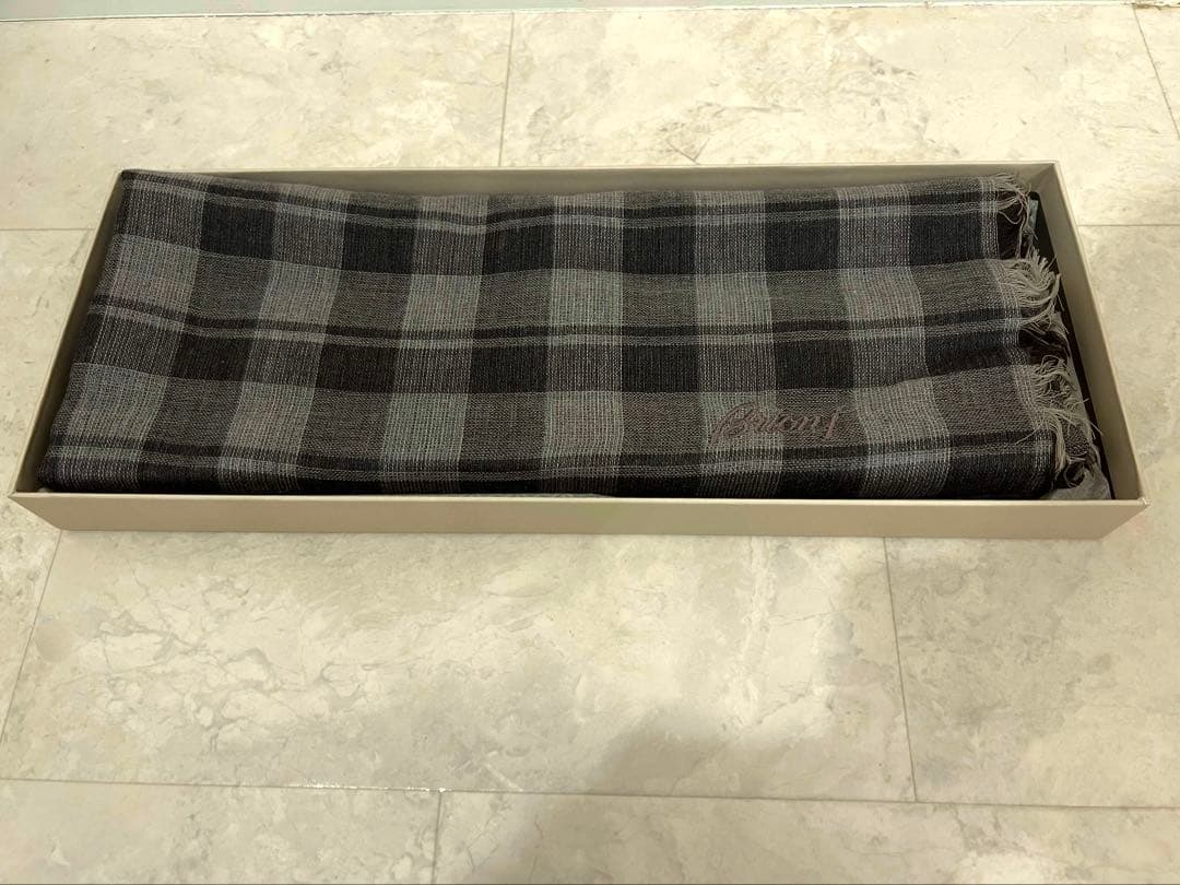 ブリオーニ　チェック柄ストール