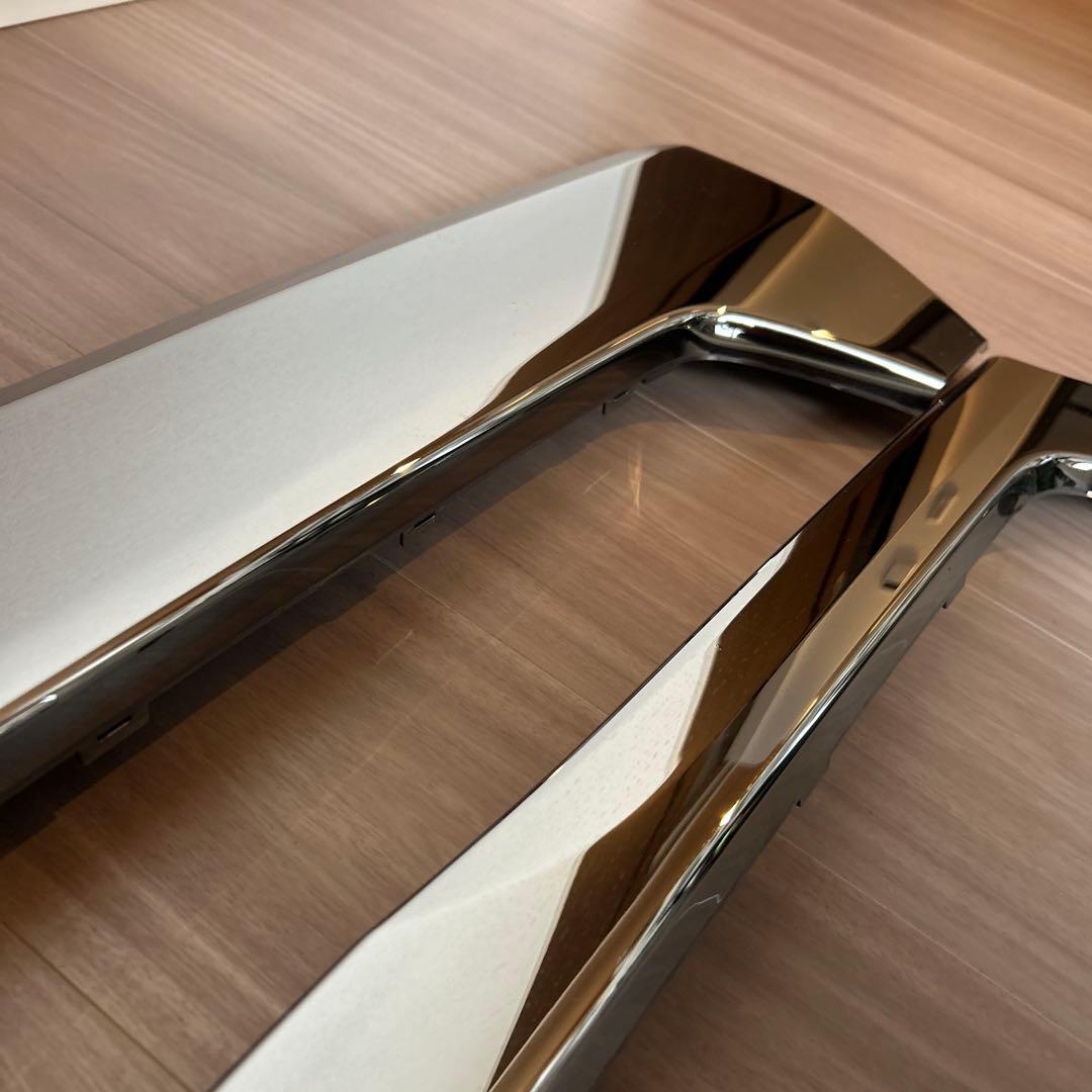 【IBUKA】ハイエース　純正グリル