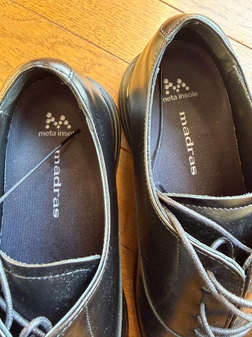 madras内羽根ストレートチップリカバリードレススニーカー 試着のみ 外無し