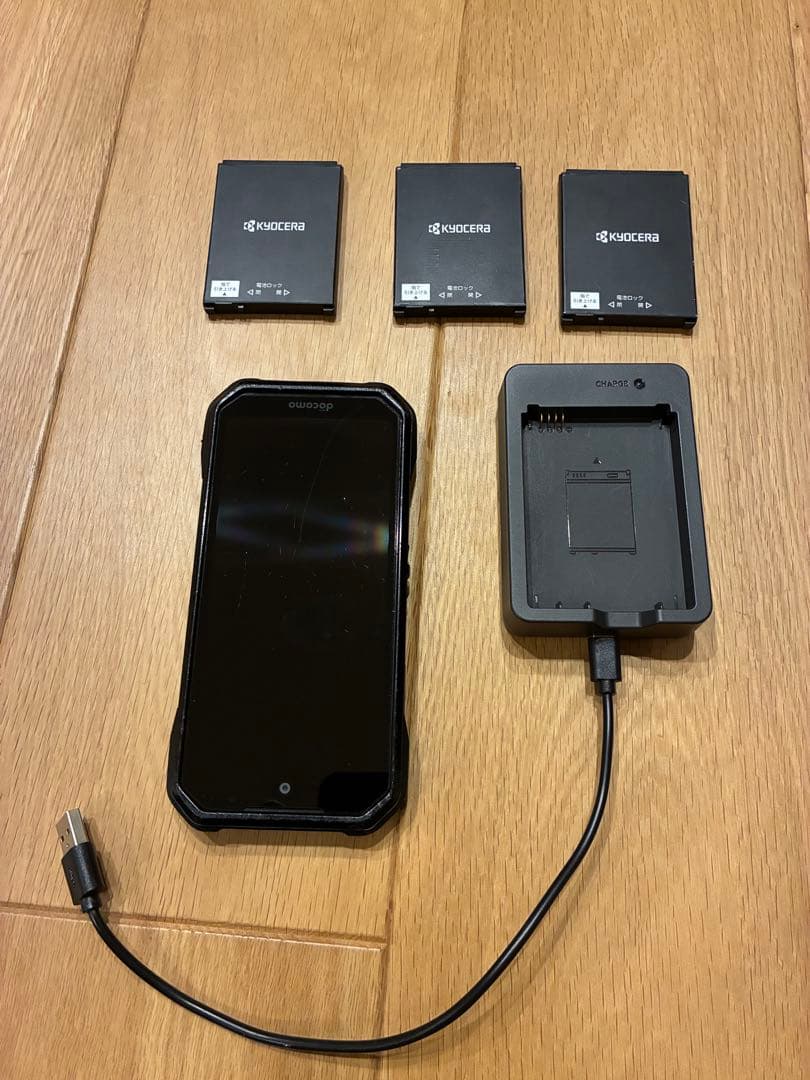 docomo DuraForce EX バッテリー充電器セット