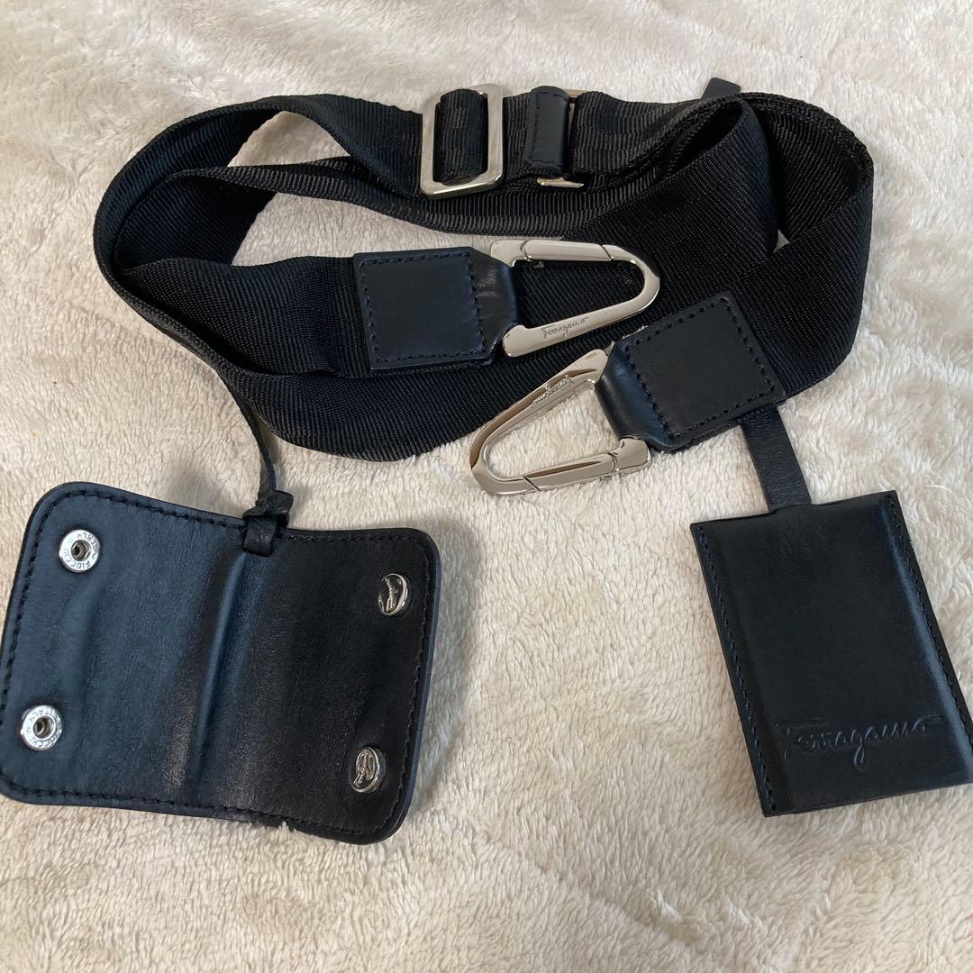 フェラガモ　2wayボストンバック　キャンバス／レザー　ロゴプレート　大容量