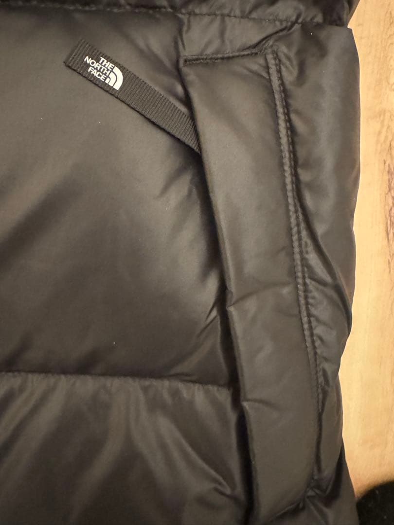 新品未使用。ザ・ノースフェイスヌプシベスト黒。 Sサイズ