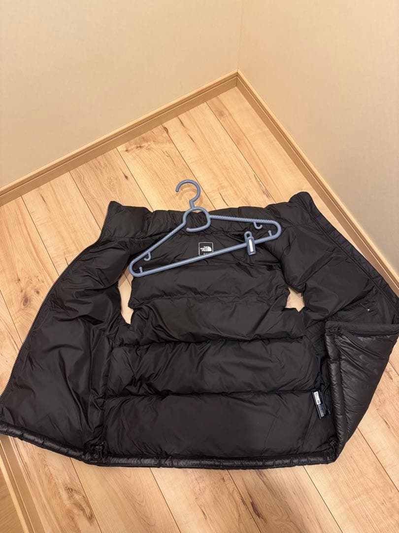 新品未使用。ザ・ノースフェイスヌプシベスト黒。 Sサイズ