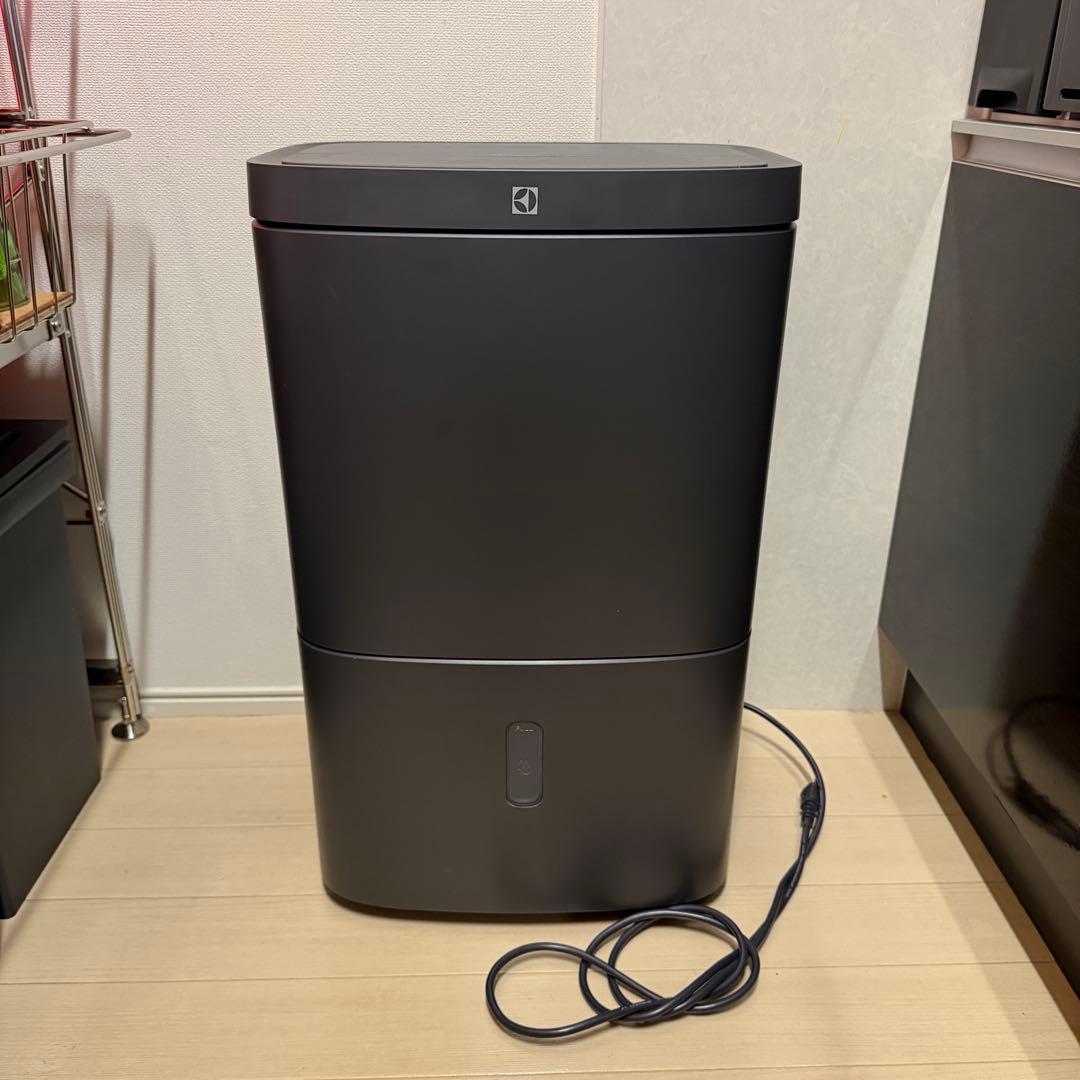Electrolux 空気清浄機能付き除湿機 Ultimate 500