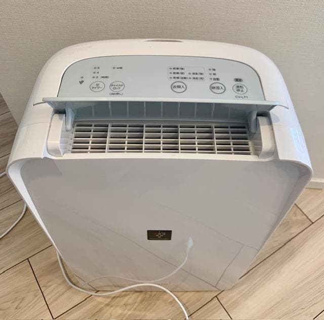 2022シャープ 衣類乾燥除湿機 7.1L 8畳 2020年モデル CV-L71
