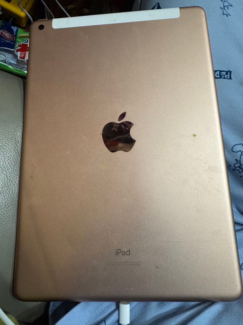 iPad 第7世代 128GB 液晶破損 画面割れ タッチOK 動作確認済み