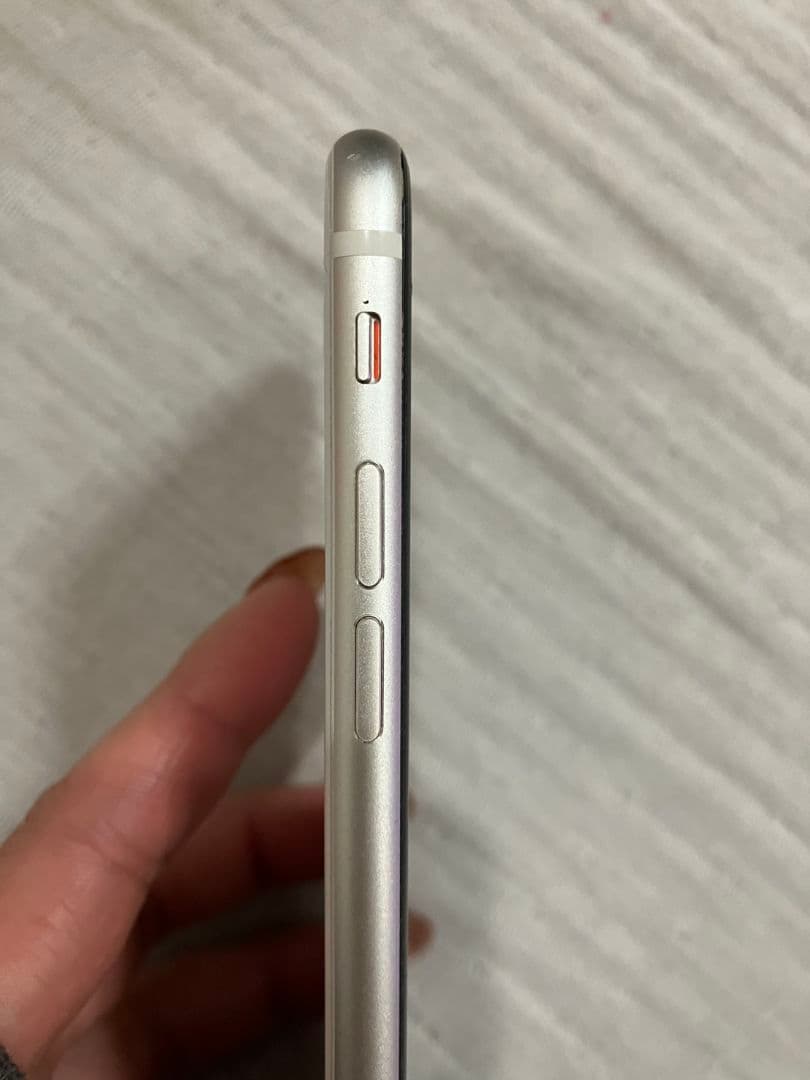 iphonese 第3世代 本体