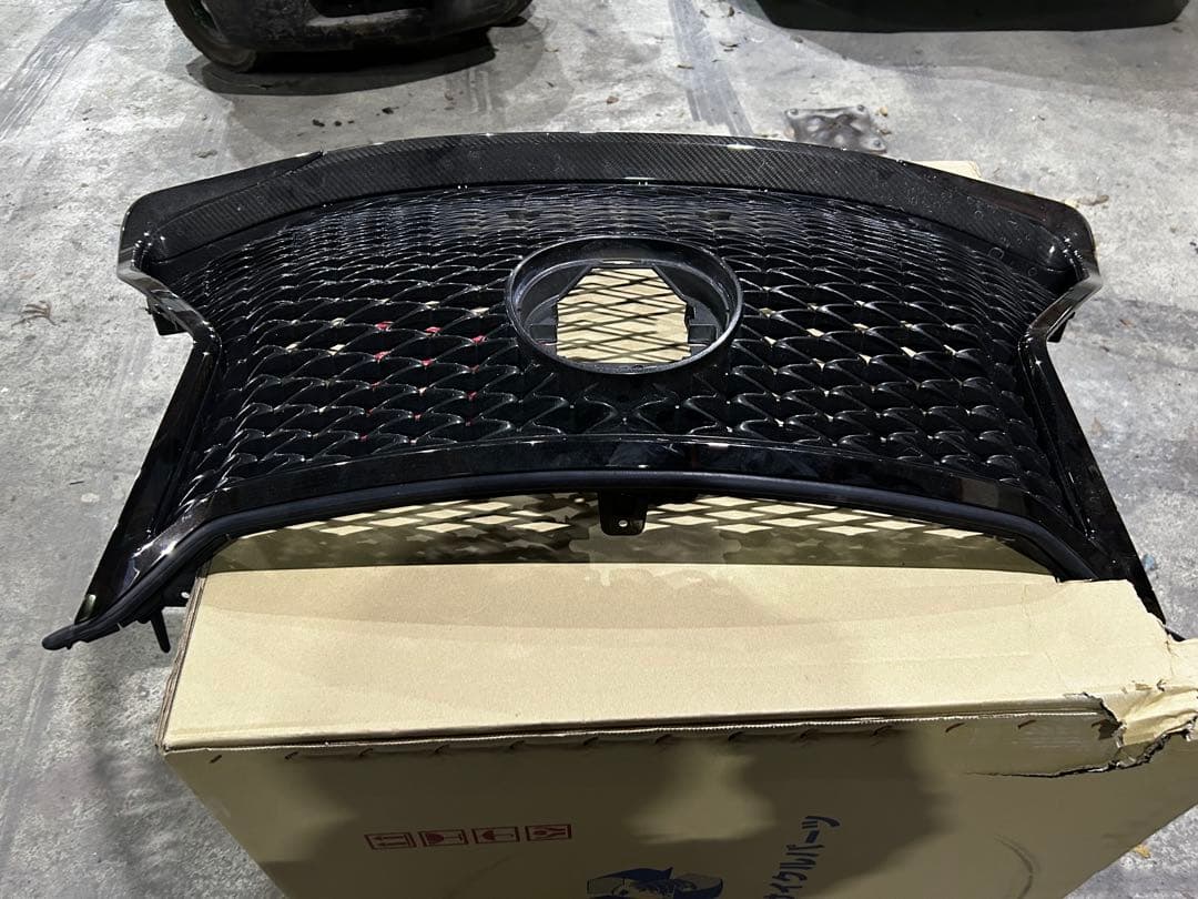 レクサス GSF フロントグリル