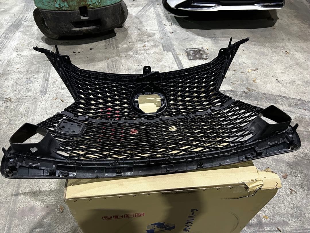 レクサス GSF フロントグリル