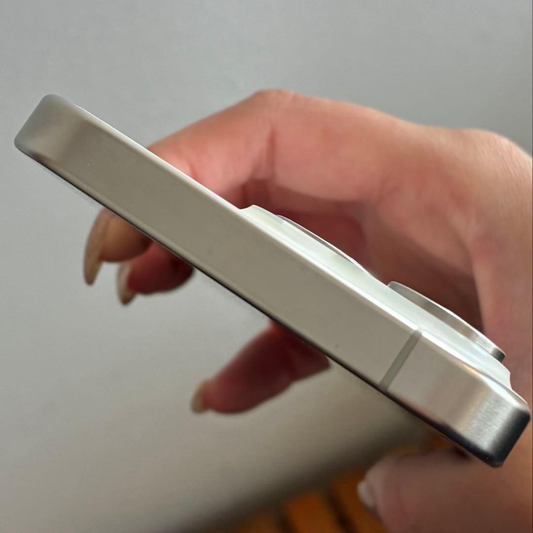 【美品】iPhone15pro 256GB SIMフリー