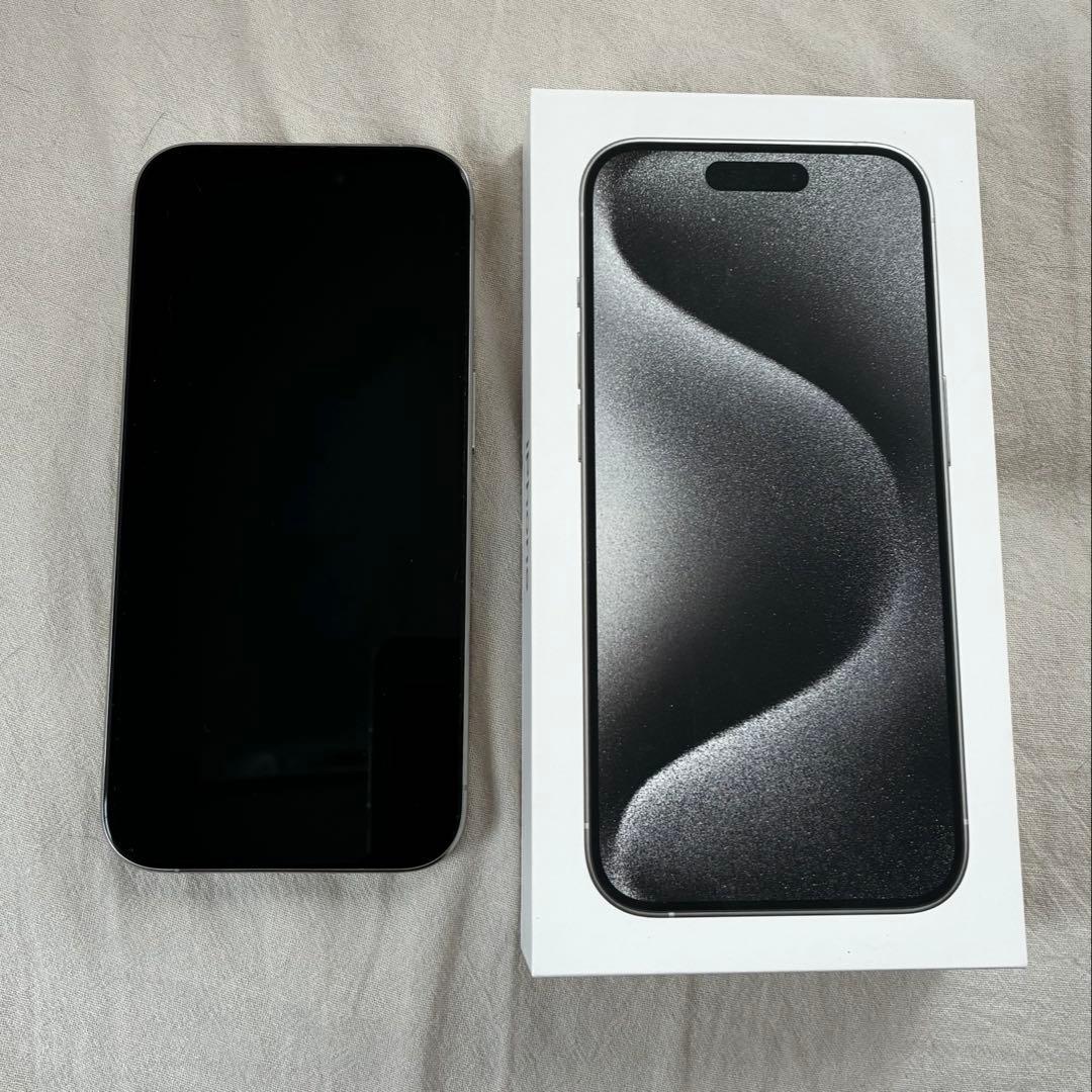 【美品】iPhone15pro 256GB SIMフリー