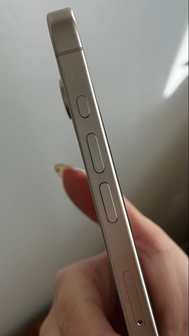 【美品】iPhone15pro 256GB SIMフリー