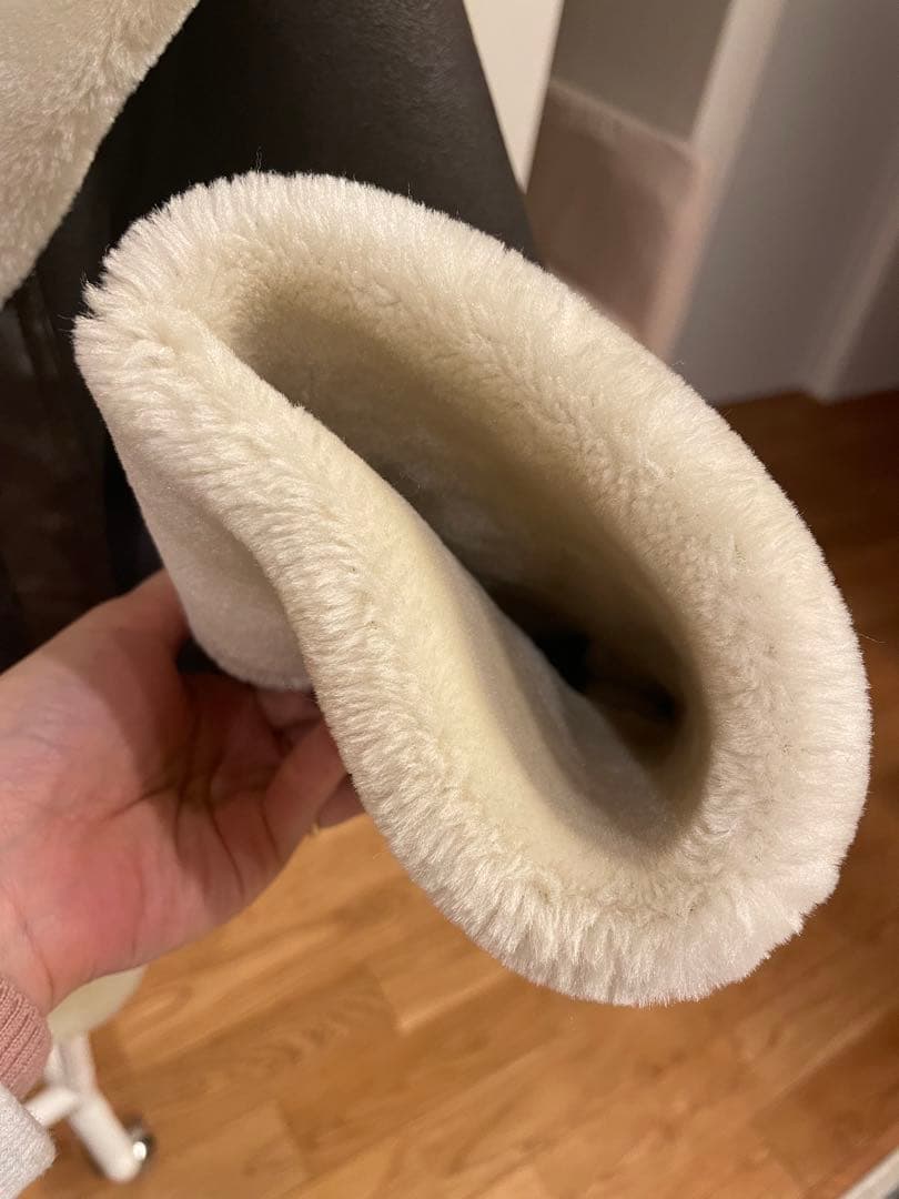 限定！割引！早い者勝ちです。MURUAショートエアリーフェイクムートンジャケット