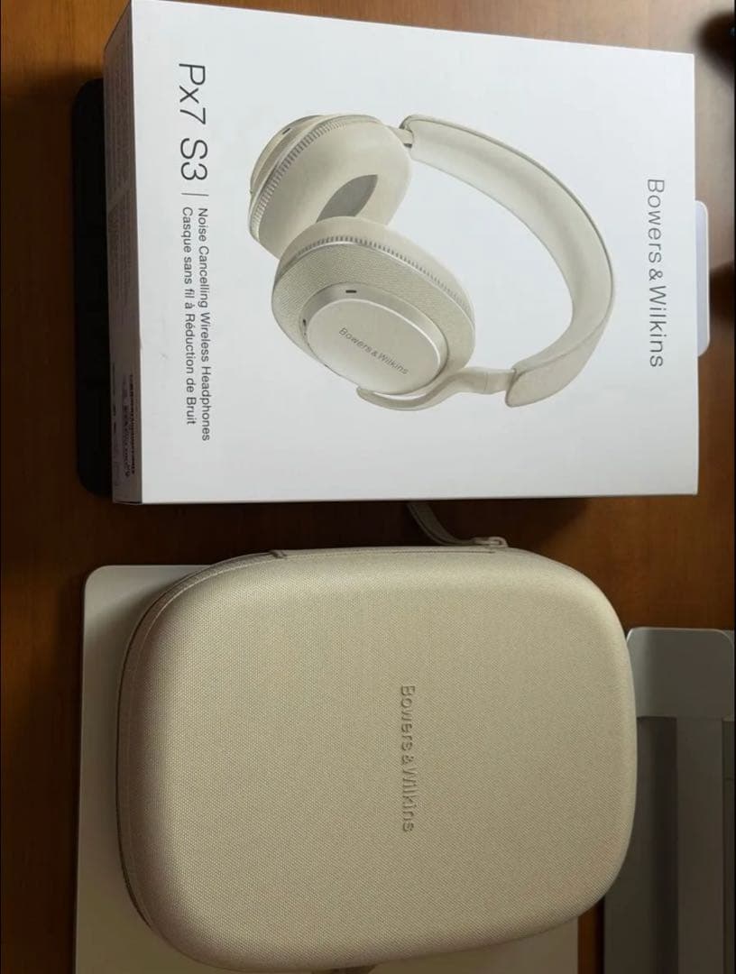 Bowers & Wilkins PX7 S3 ワイヤレスヘッドホン　ホワイト