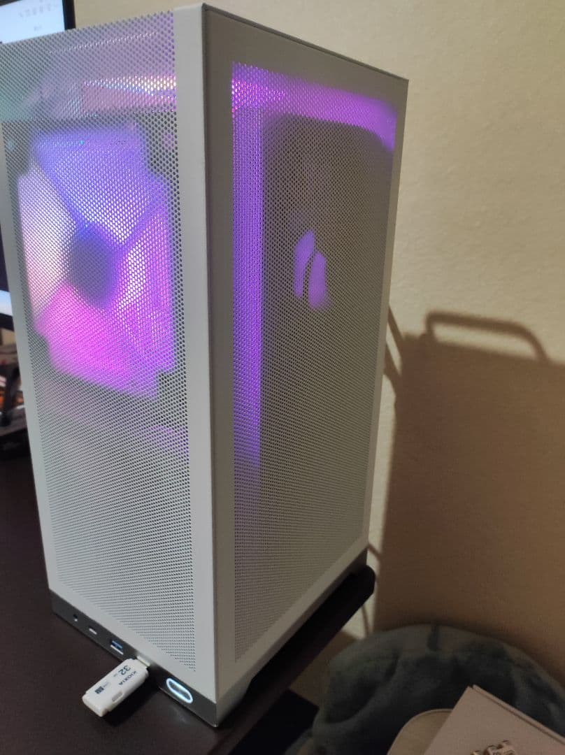 shinysnake L400 PCケースITX