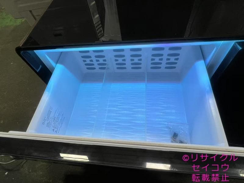 ロイヤル スピーカー冷蔵庫付きテーブル 135L 22年式 2504221655