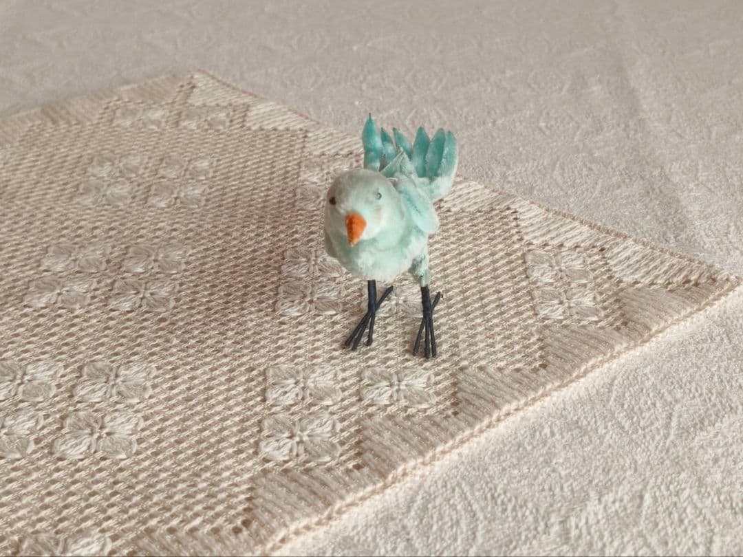 【misen2014さま】vintage ❀ * アイスブルーの 小鳥さん