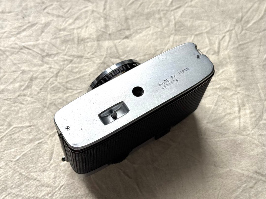 ⌘オーバーホール、完動品！ ハーフカメラ OLYMPUS PEN EE-3⌘