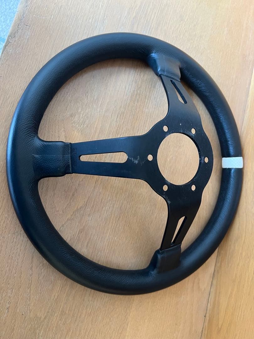 momo Full Speed ステアリング