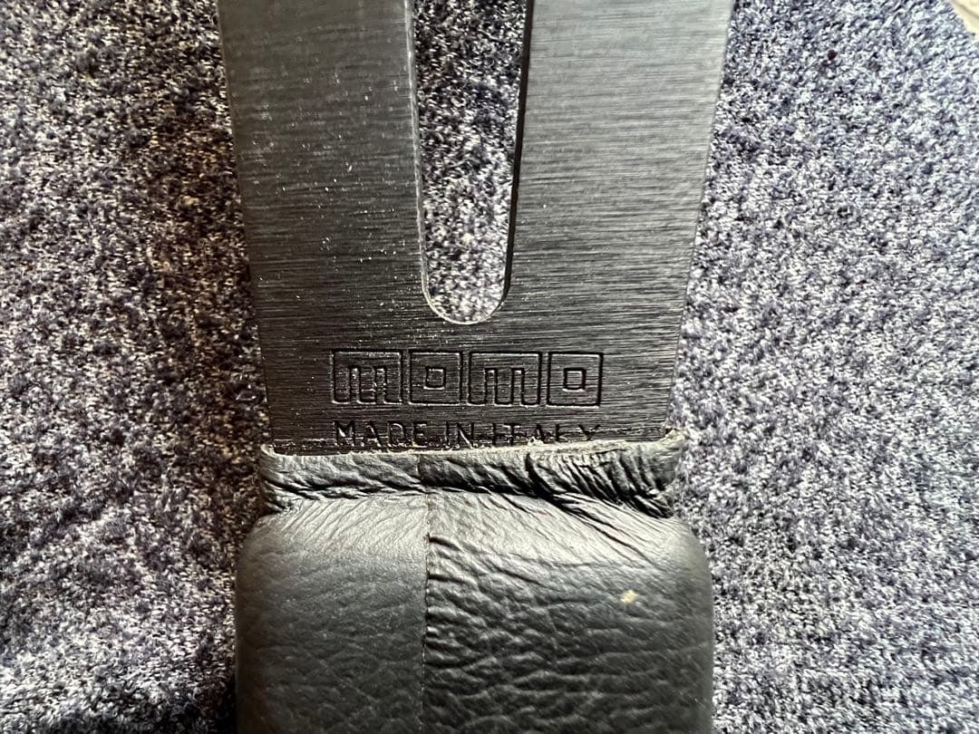 momo Full Speed ステアリング