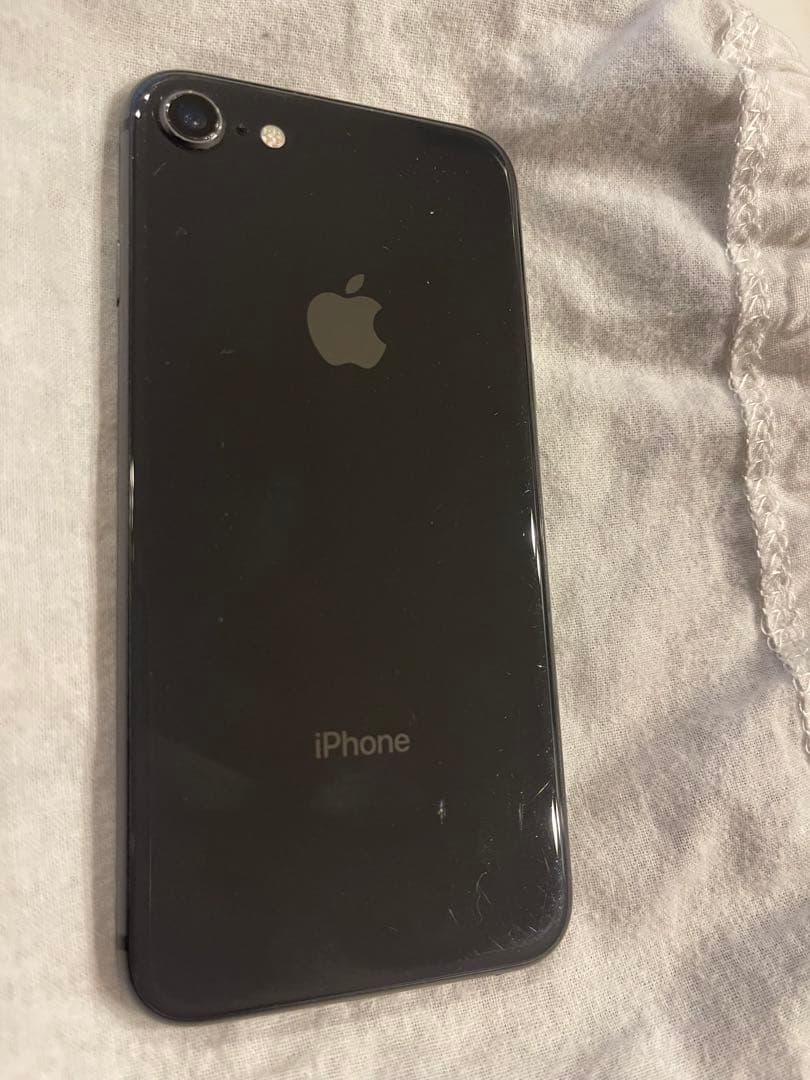 Apple iPhone 8 スペースグレー 本体