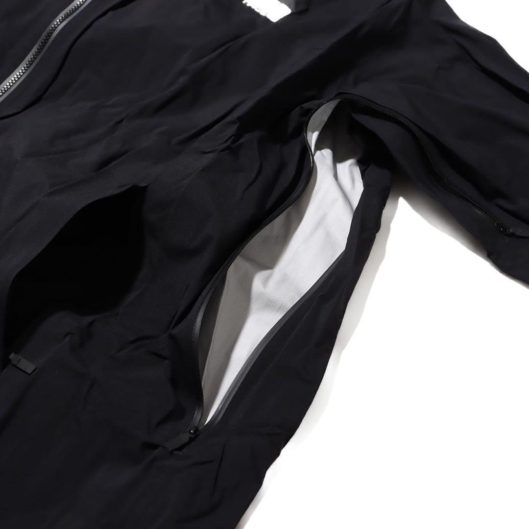 新品 Lサイズ 定価4.9万 ザ・ノースフェイス マタニティ レインコート 黒