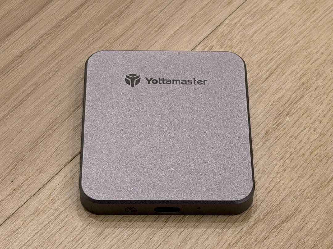 う*ぎ様 Yottamaster製 外付けSSD 1000GB 最大2000MB