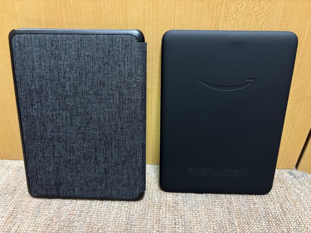 Amazon kindle paperwhite 純正カバー付