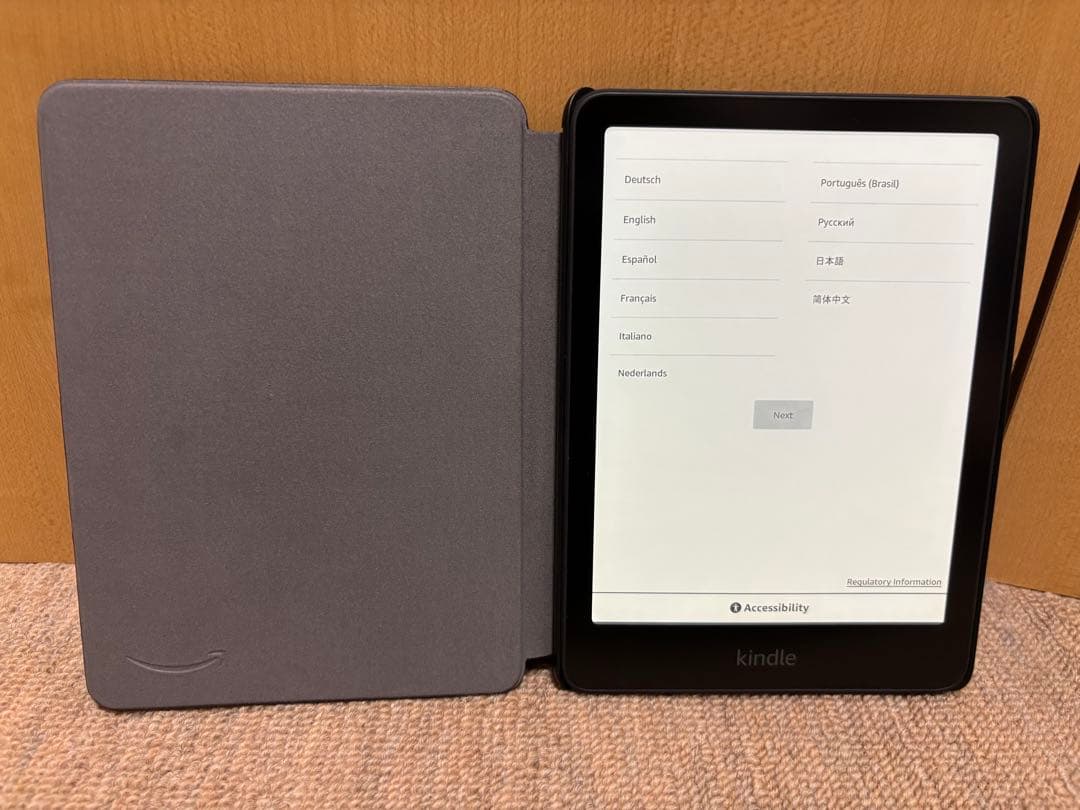 Amazon kindle paperwhite 純正カバー付