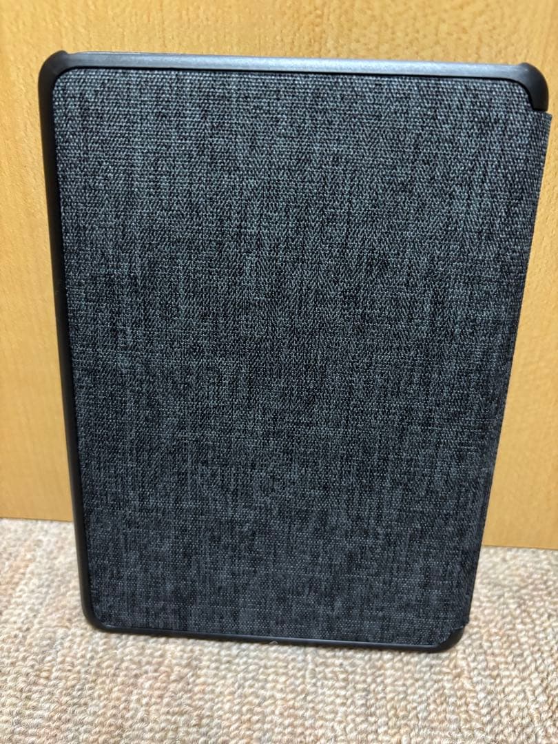 Amazon kindle paperwhite 純正カバー付
