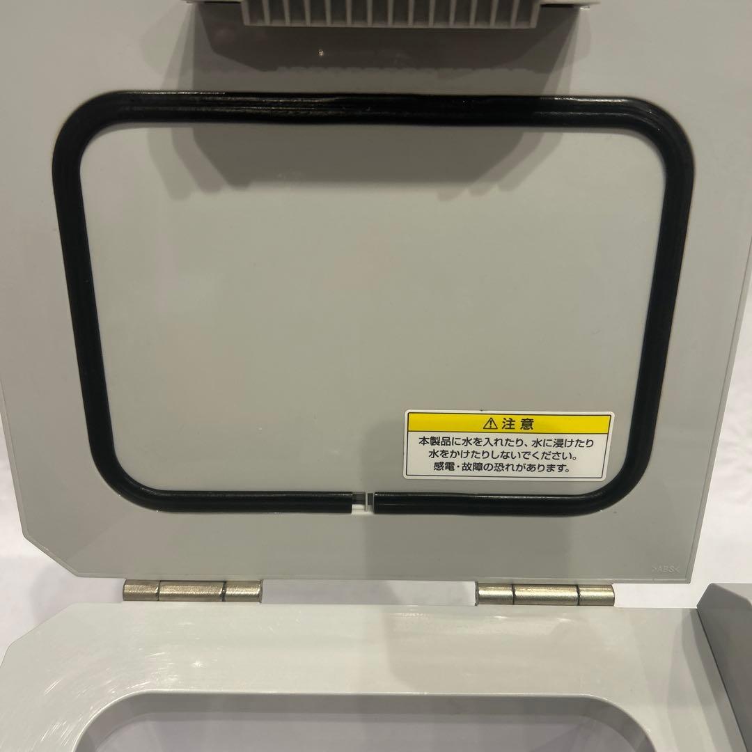 マキタ　充電式保冷温庫　CW003G