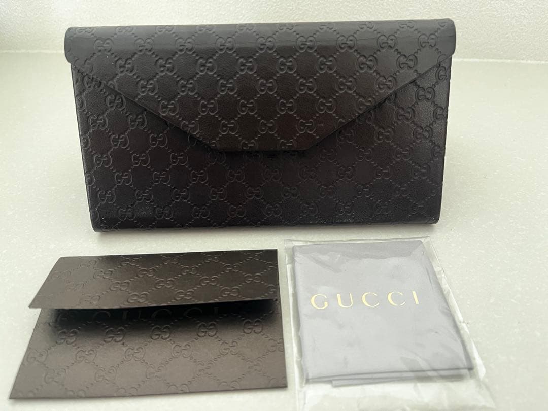 Gucci ブラック サングラス ケース付き