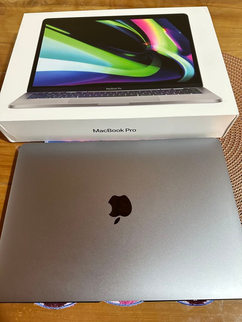 MacBook Pro 13インチ M1 2020おまけ付き