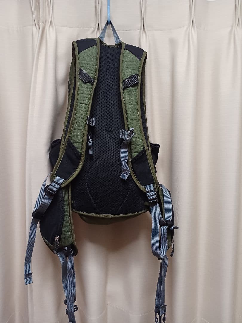 Patagonia リュック オリーブグリーン