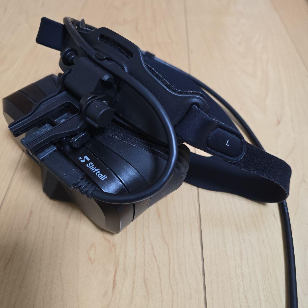 MeganexSuperlight8K（PCVRヘッドセット）