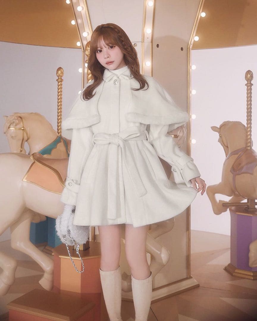 ミシェルマカロン ファー付きケープフレアコート michellMacaron