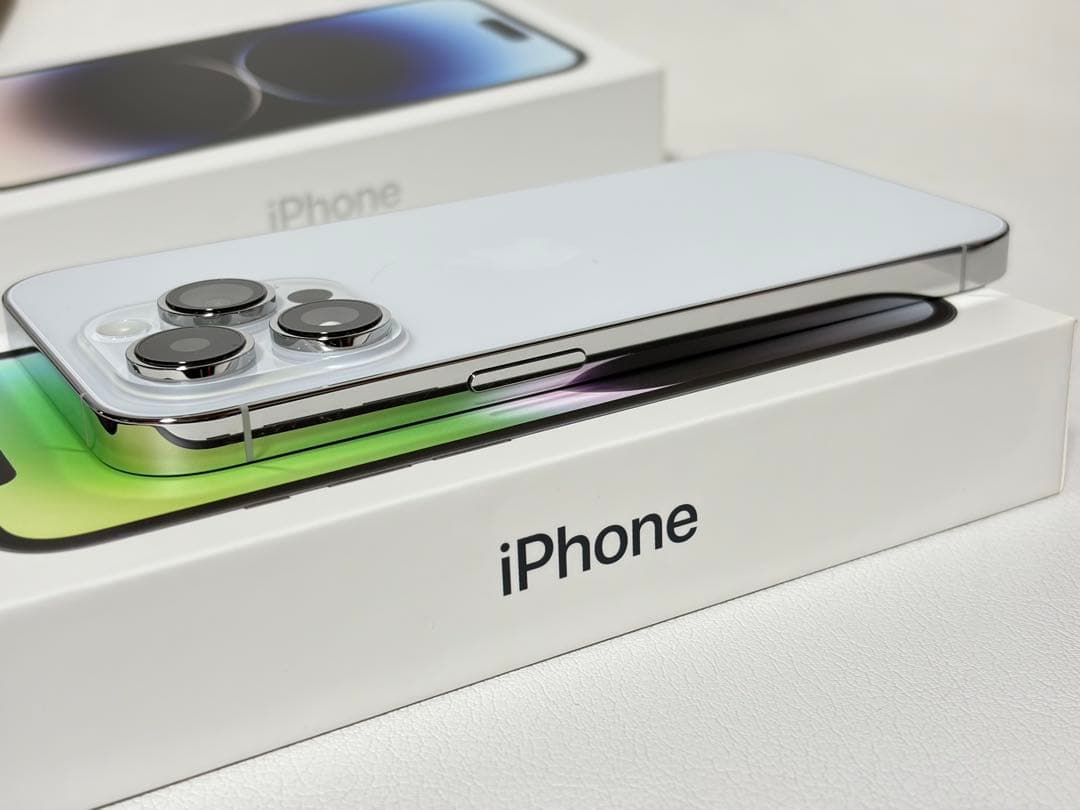 極美品 目立った傷なしiPhone14pro 128GB シルバー SIMフリー