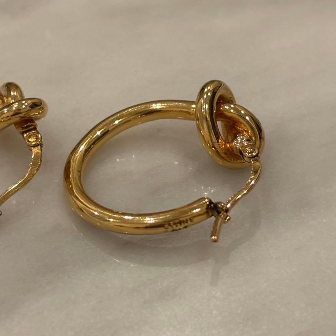 CELINE セリーヌ ノット ピアス ゴールド