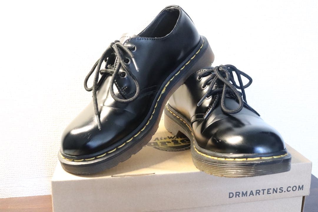 【メル20600】Dr. Martens ブラック レースアップシューズ