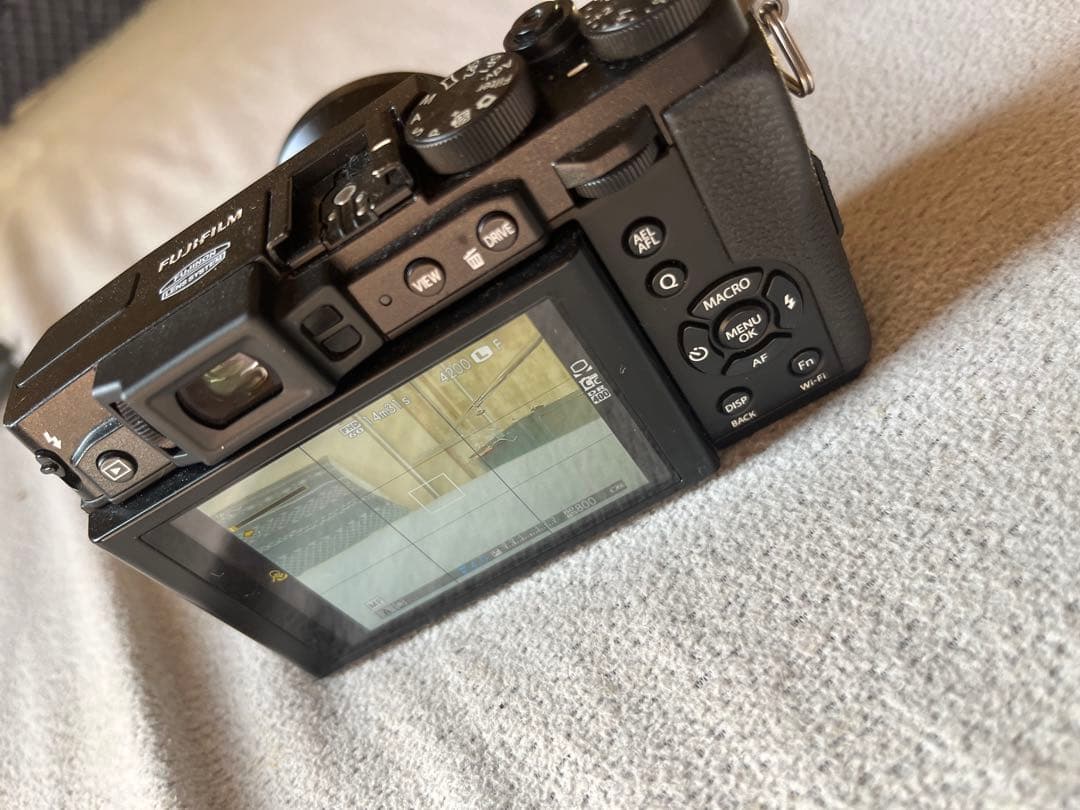 期間限定大幅値下げ中Fujifilm X30 美品　完動品　動作確認済み