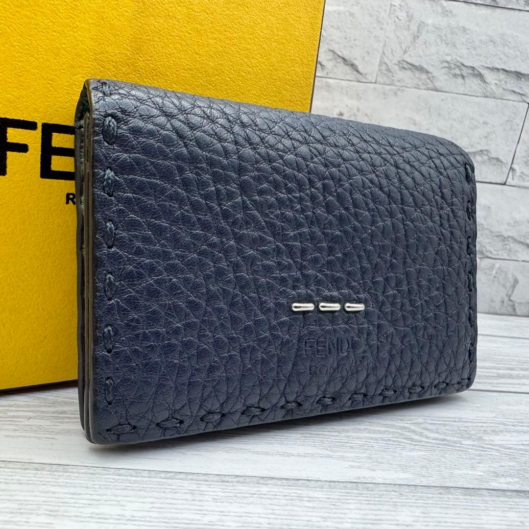 【美品】FENDI　セレリア　名刺入れ　レザー　バイカラー　シボ革　ネイビー