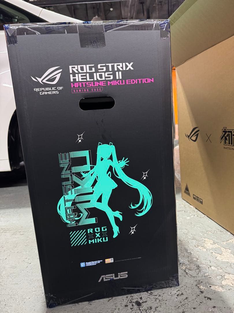 fantomX7限定品ROG Strix Helios II 初音