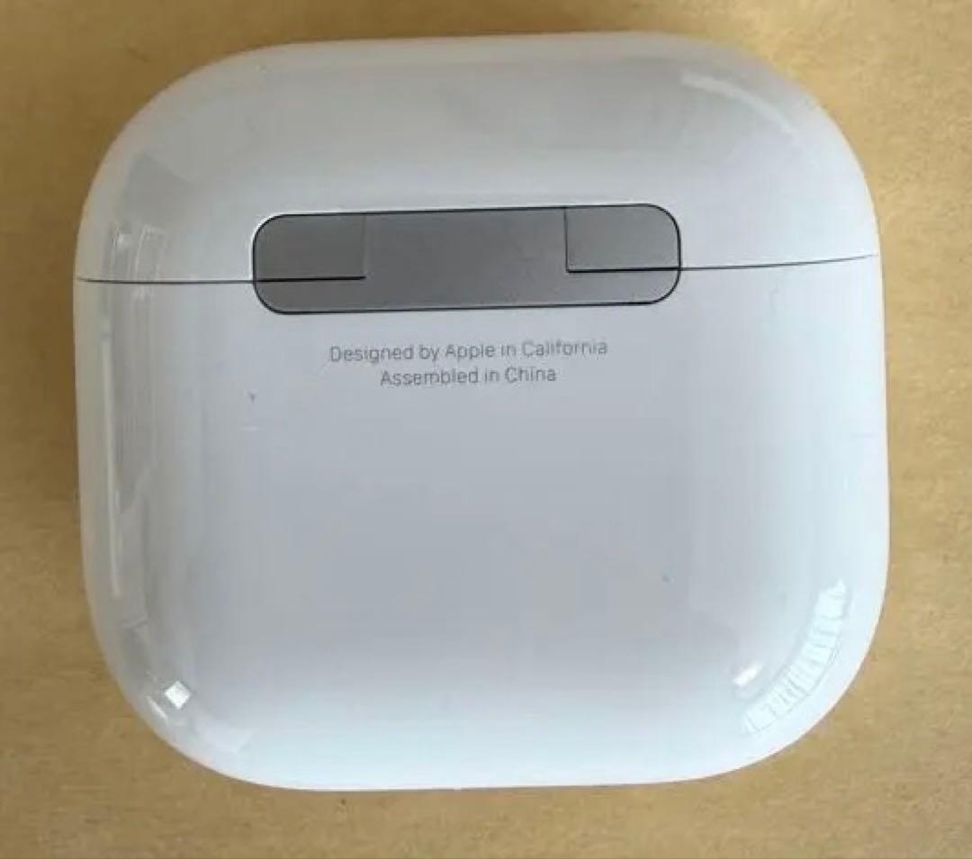 AirPods4ノイズキャンセリングなし ケースのみ