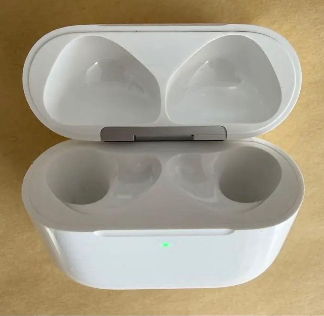 AirPods4ノイズキャンセリングなし ケースのみ