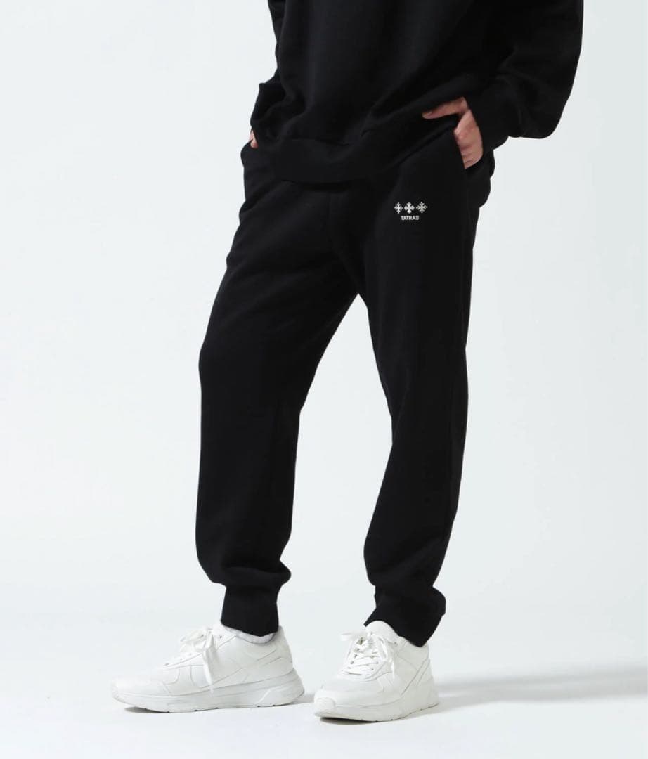 【タグ付き新品未使用】TATRAS スウェットパンツ　ブラック02（Mサイズ）