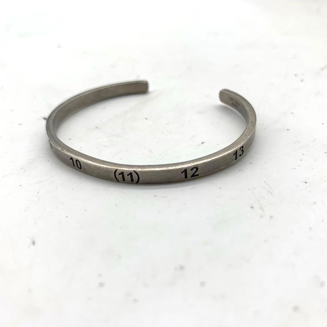 メゾンマルジェラ ナンバリングカフブレスレット バングル