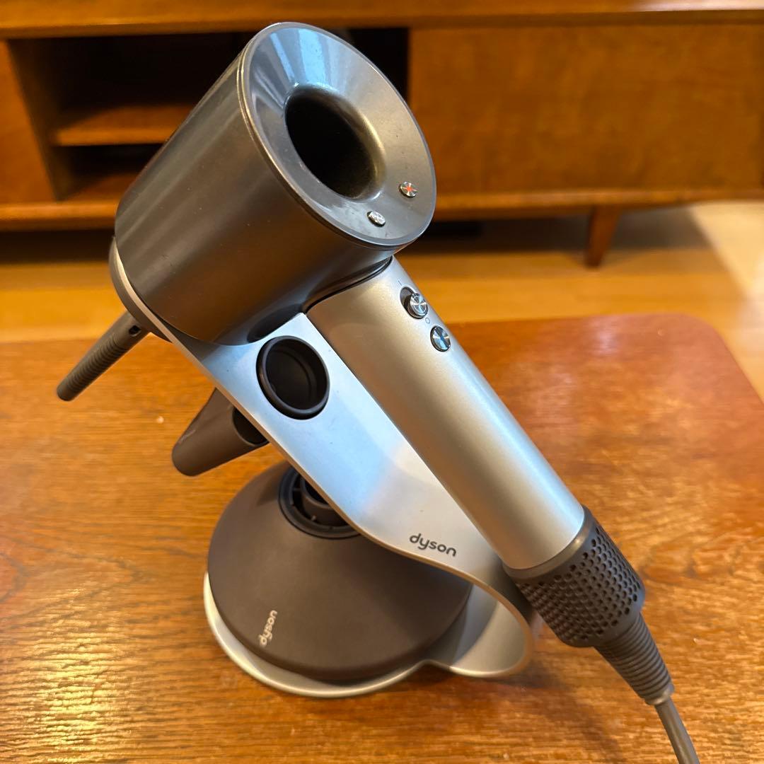 Dyson ヘアドライヤー シルバーpro用