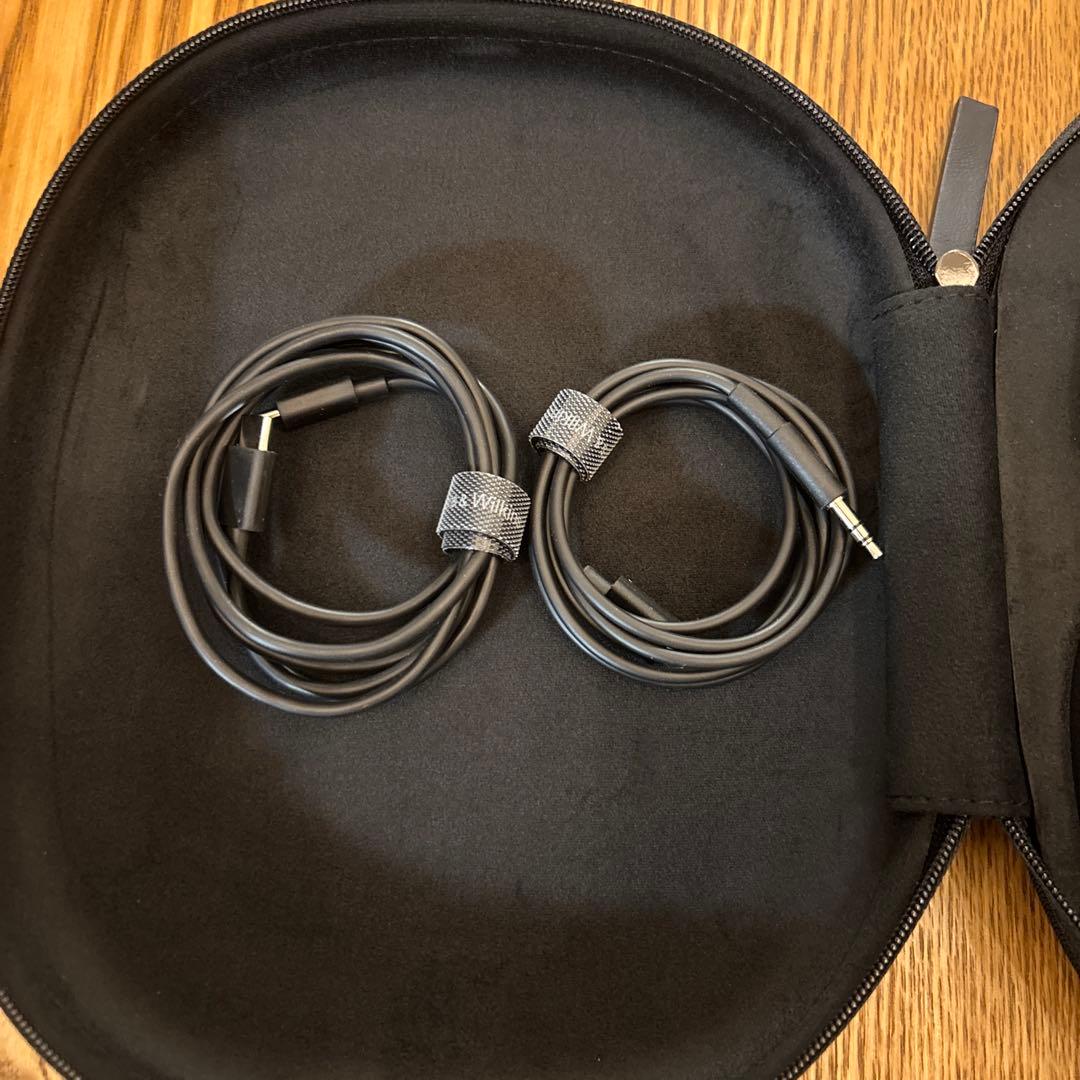 Bowers & Wilkins Px8 ワイヤレスヘッドホン　ブラック　B&W