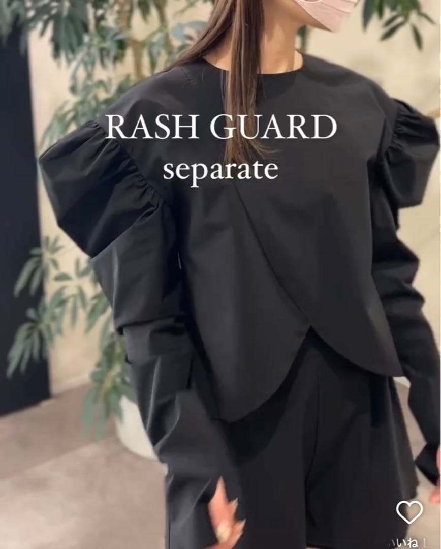 ラッシュガード　トップス