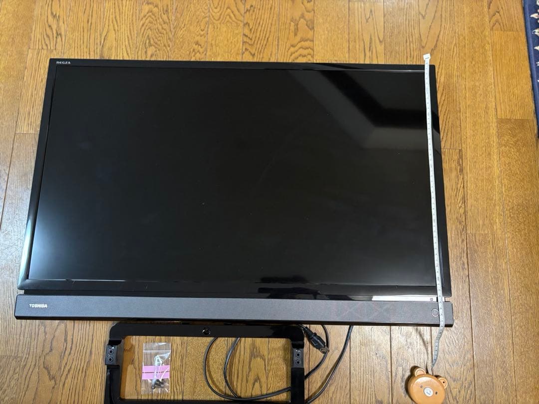 TOSHIBA 32型液晶テレビ REGZA 2018年製 送料込